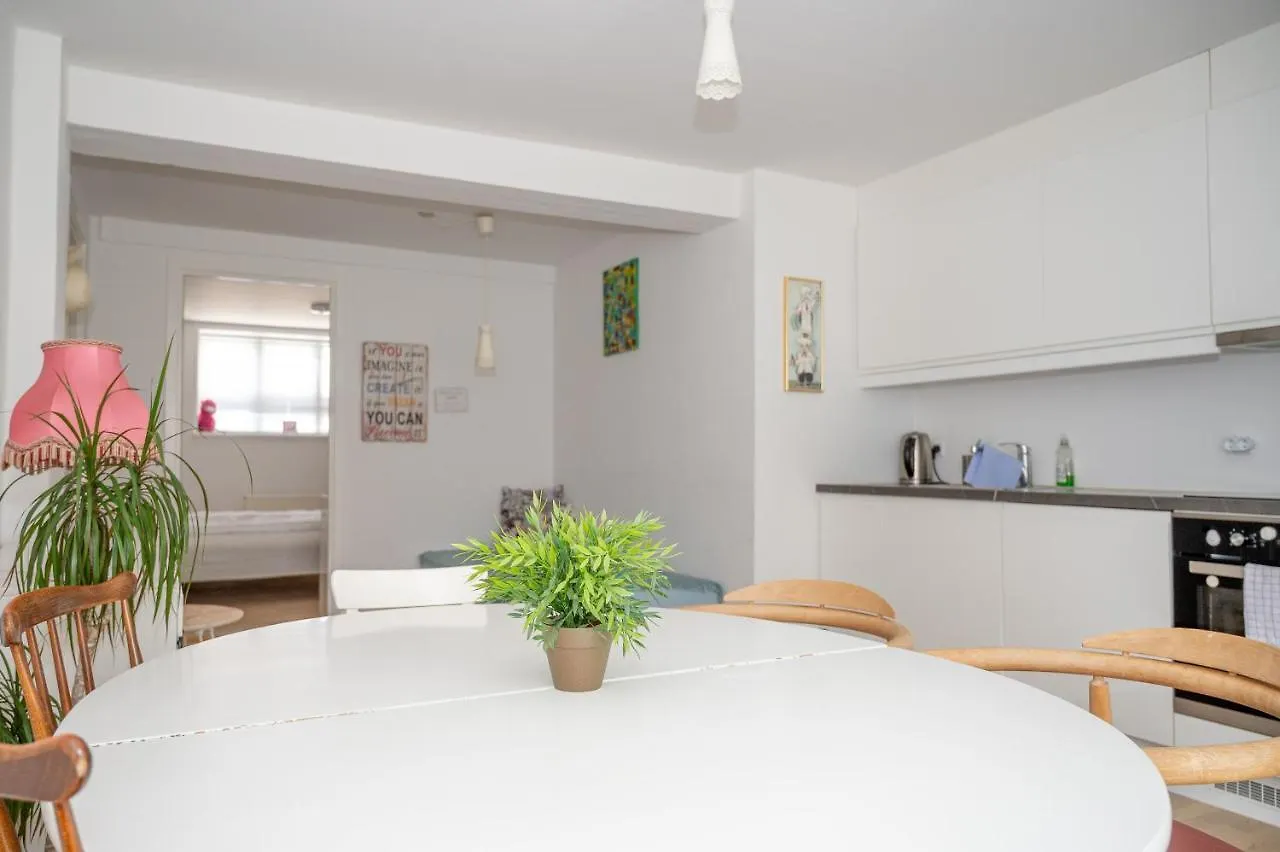 300 Meter Walk To Lego House - 80M2 Two Bedroom Apartment With Garden - Unit B Billund 0*,